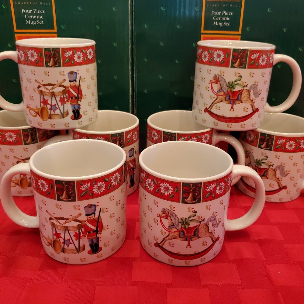 CHARLTON HALL CLASSIC TRADITIONS Holiday mugs -- Set of 4